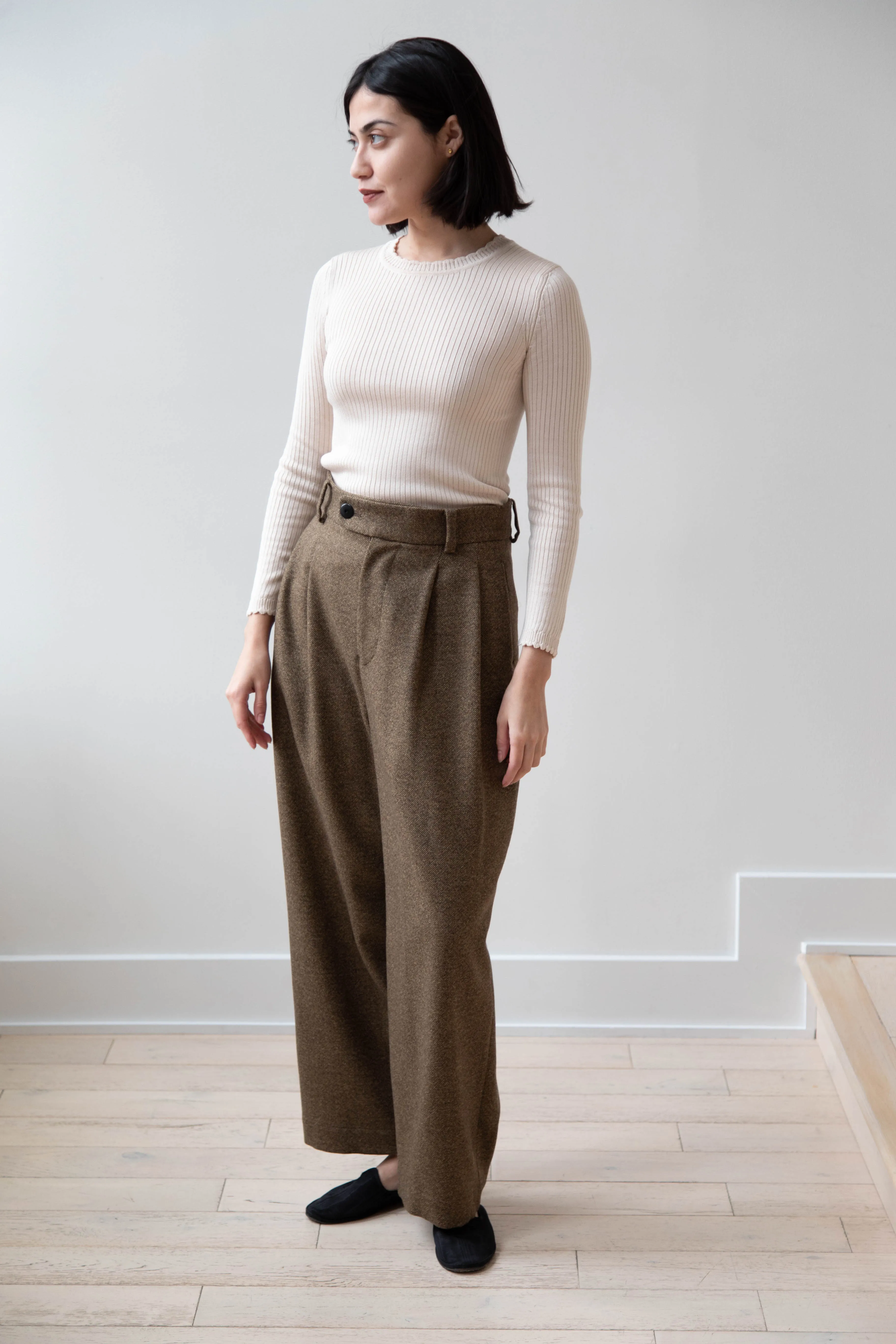 Arts & Science | Tuck Front Trousers in Yorimoku Tweed Wool