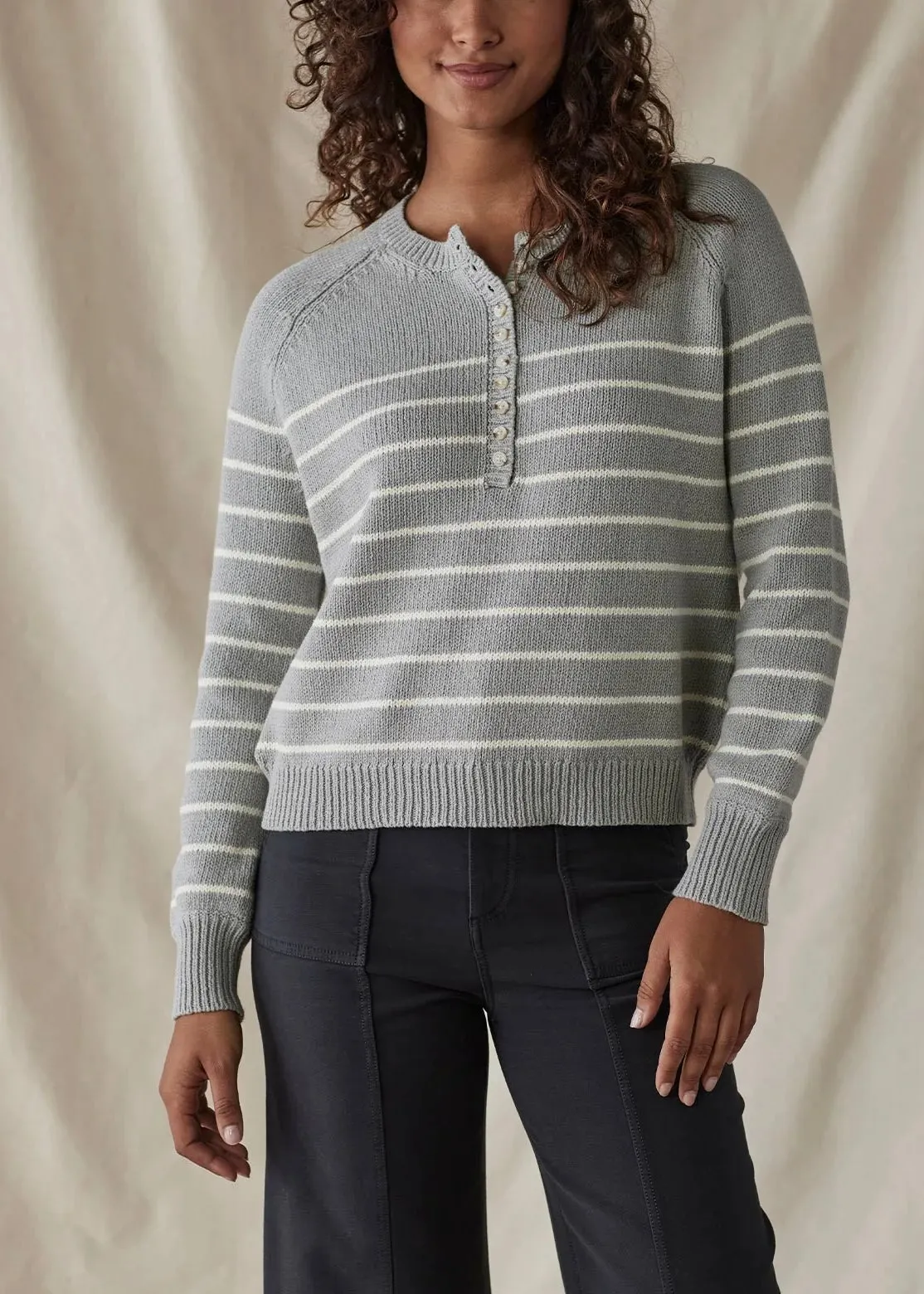 Josefine Henley Sweater