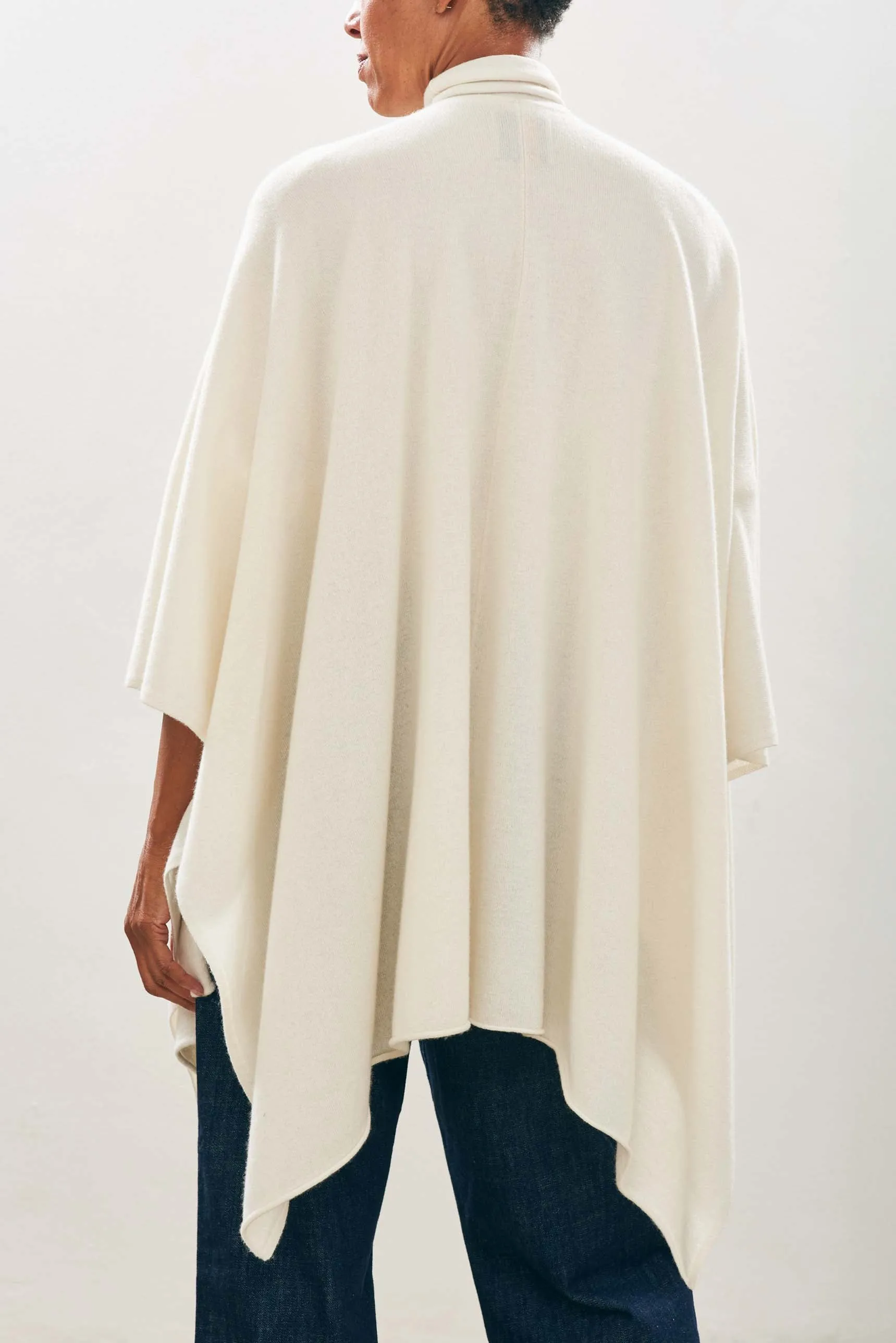 Plain Cashmere Wrap in Cream