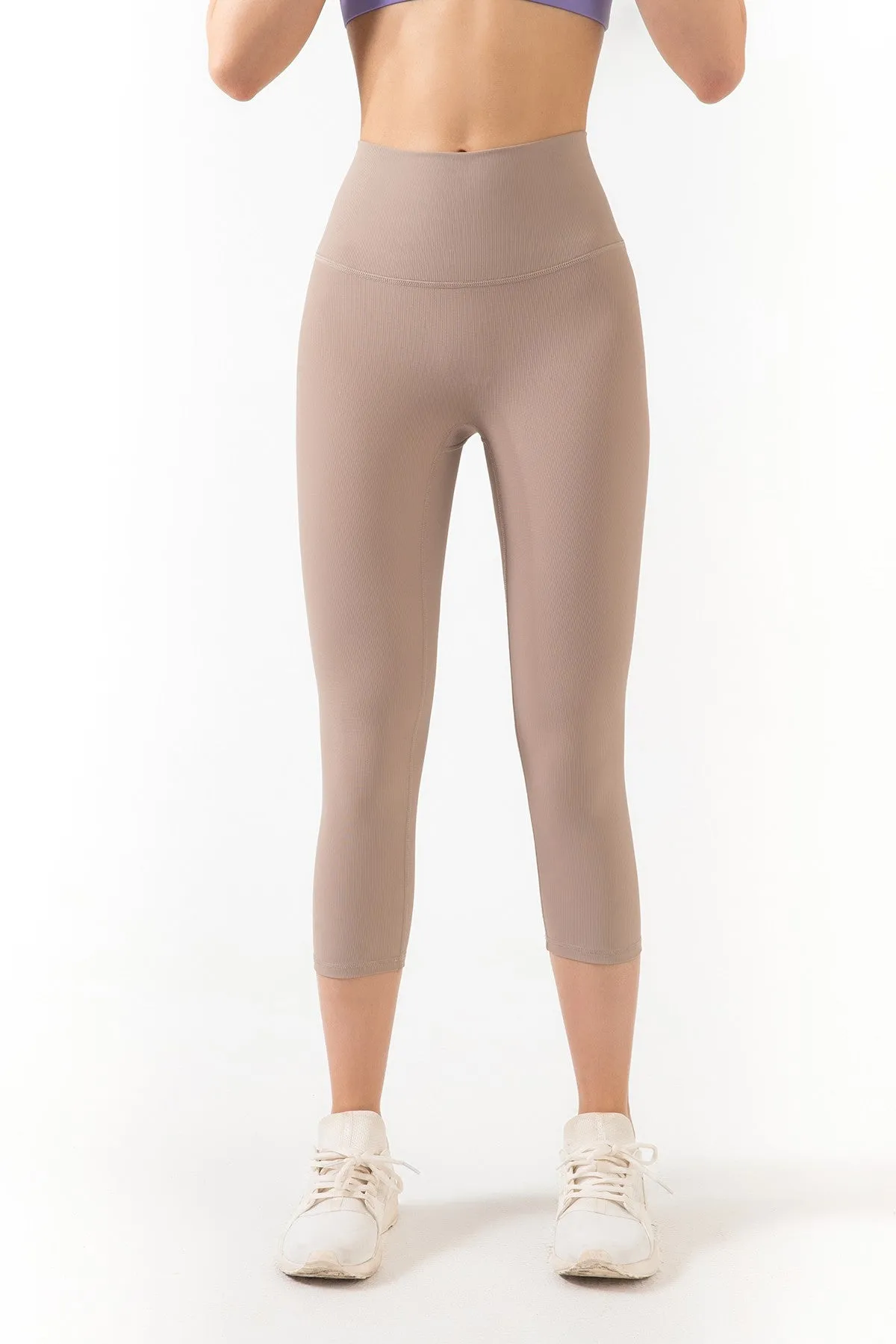 Ribbed Seamless Capri Leggings