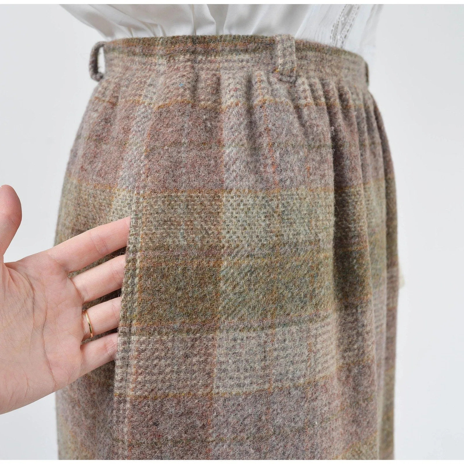 Vintage 70s Brown Plaid Skirt Elastic Waist Straight Midi Skirt with Pockets size XS