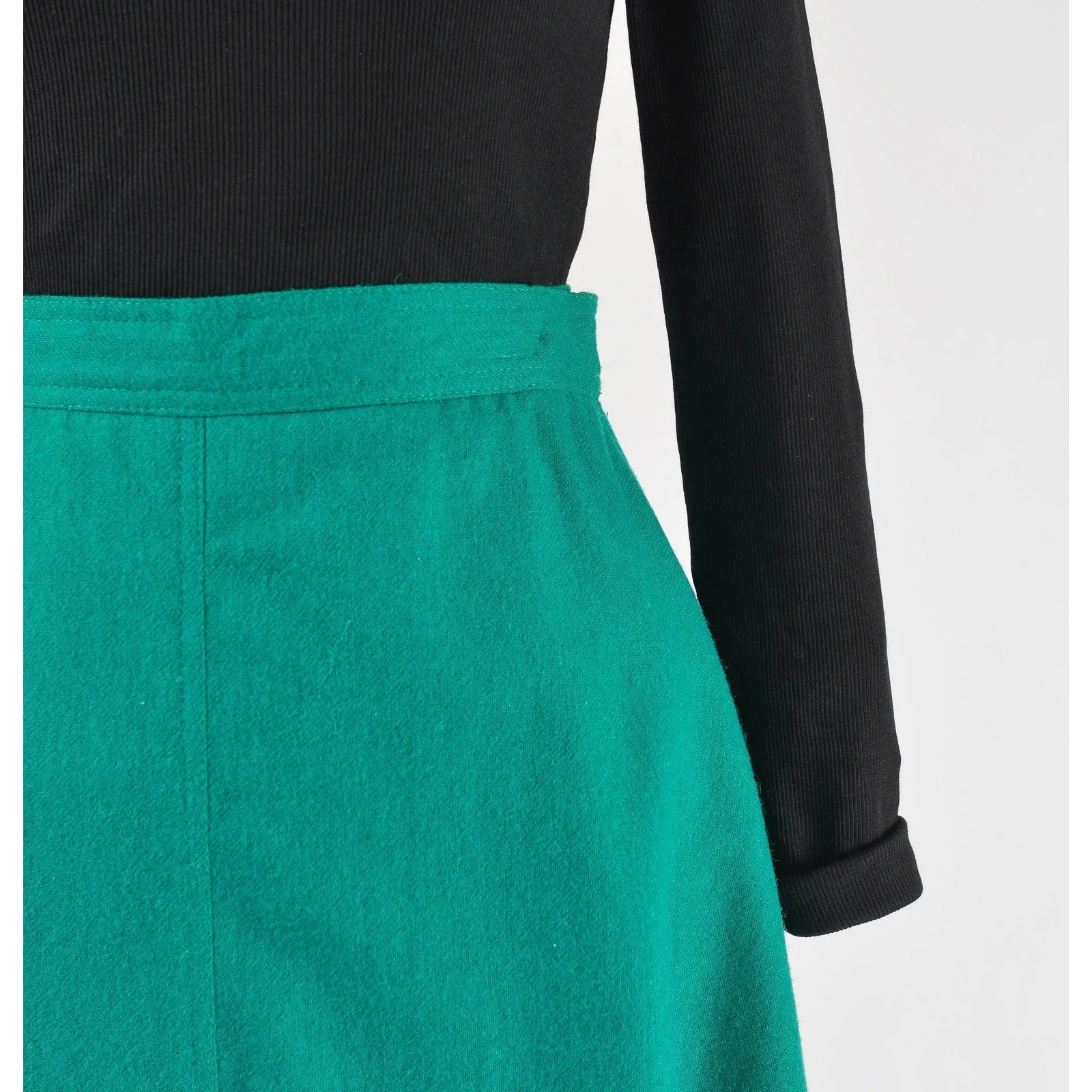 Vintage 80s Emerald Green Wool Skirt High Waisted Full Swing Fit Midi Skirt with Pockets size Medium