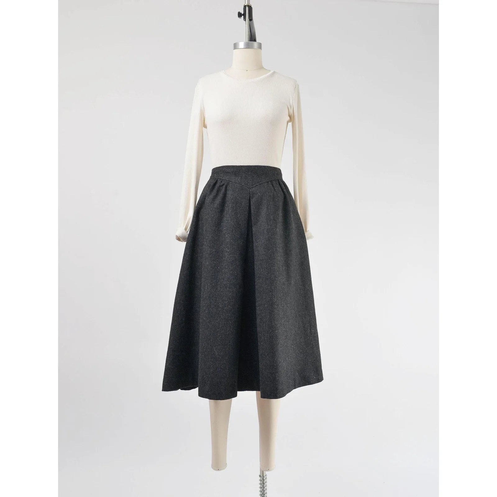 Vintage Dark Gray Wool Skirt A-line Pleated Front Midi Skirt with Pockets size Medium